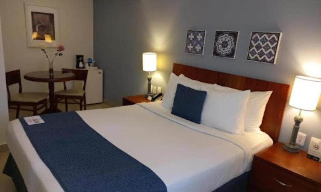 Hodelpa Caribe Colonial Hotel Santo Domingo Buitenkant foto